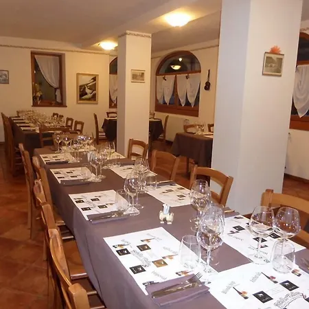 Szálloda Albergo Ristorante Valle Del Bitto